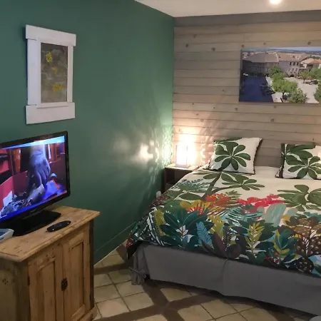 La Cambra De Bed & Breakfast
