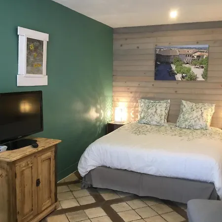 La Cambra De Bed & Breakfast *
